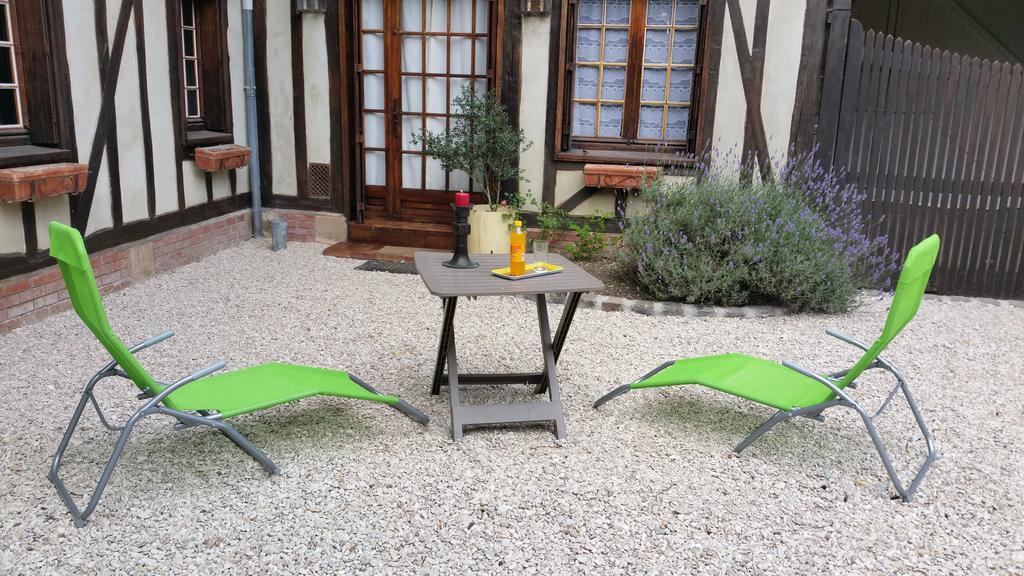 Le Gite De Laurence Villa Sainte-Liviere Exterior foto